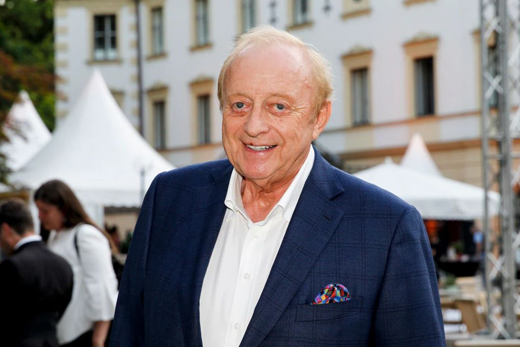 Schuhbeck Lebensgefährtin – Die Frau hinter dem Star-Koch: Ein Blick in Alfons Schuhbecks Privatleben