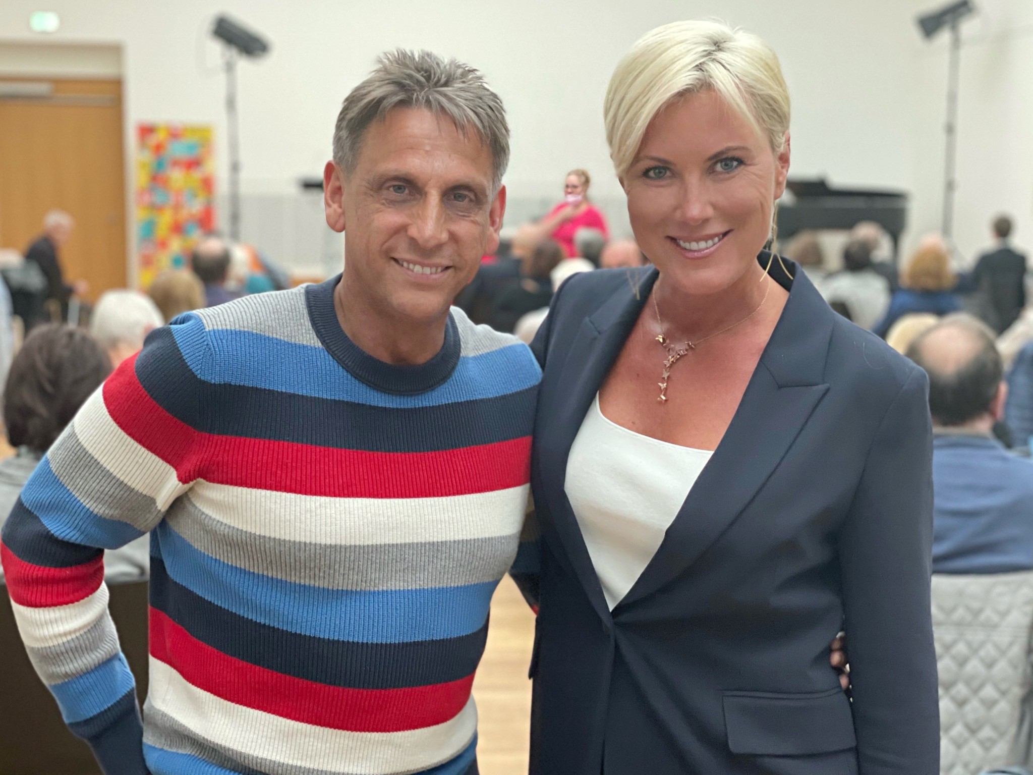 Juliana Senjo – Eine faszinierende Journalistin mit Herz und Verstand